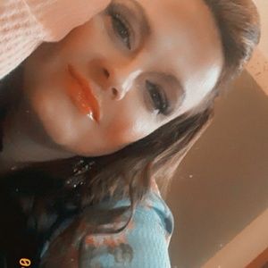 Meet your Posher, Meagan